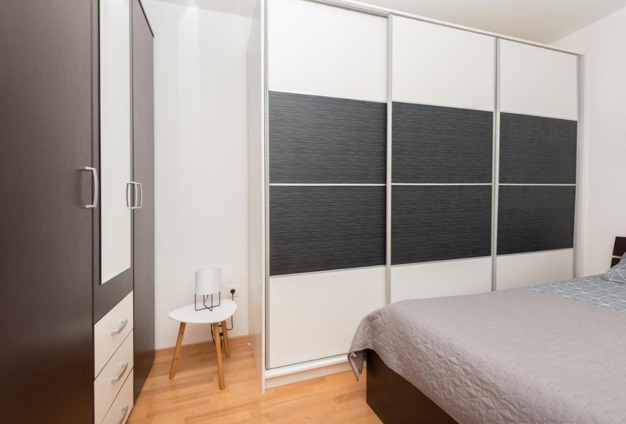 Apartment Sea View In Makarska, Free Parking ภายนอก รูปภาพ