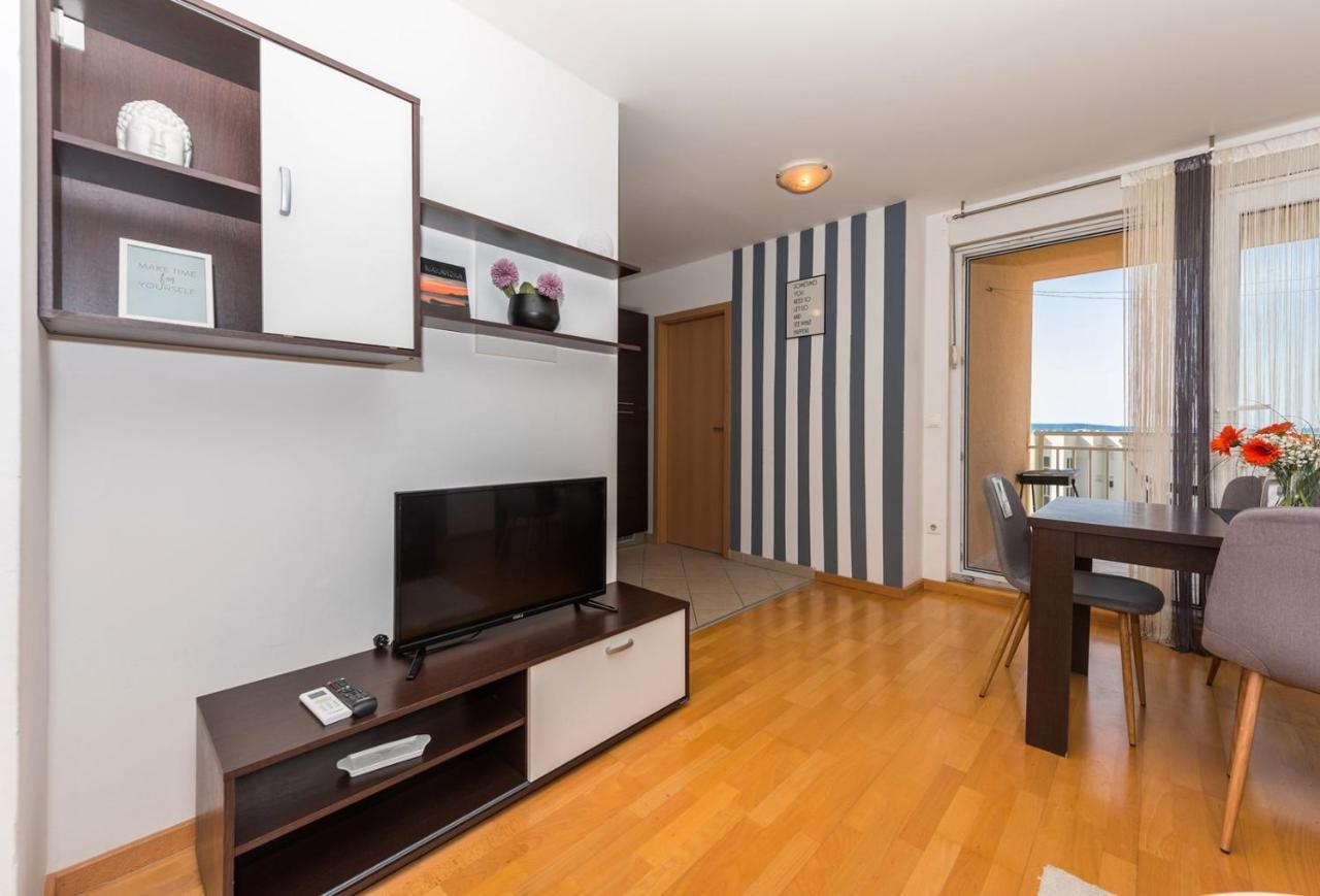 Apartment Sea View In Makarska, Free Parking ภายนอก รูปภาพ